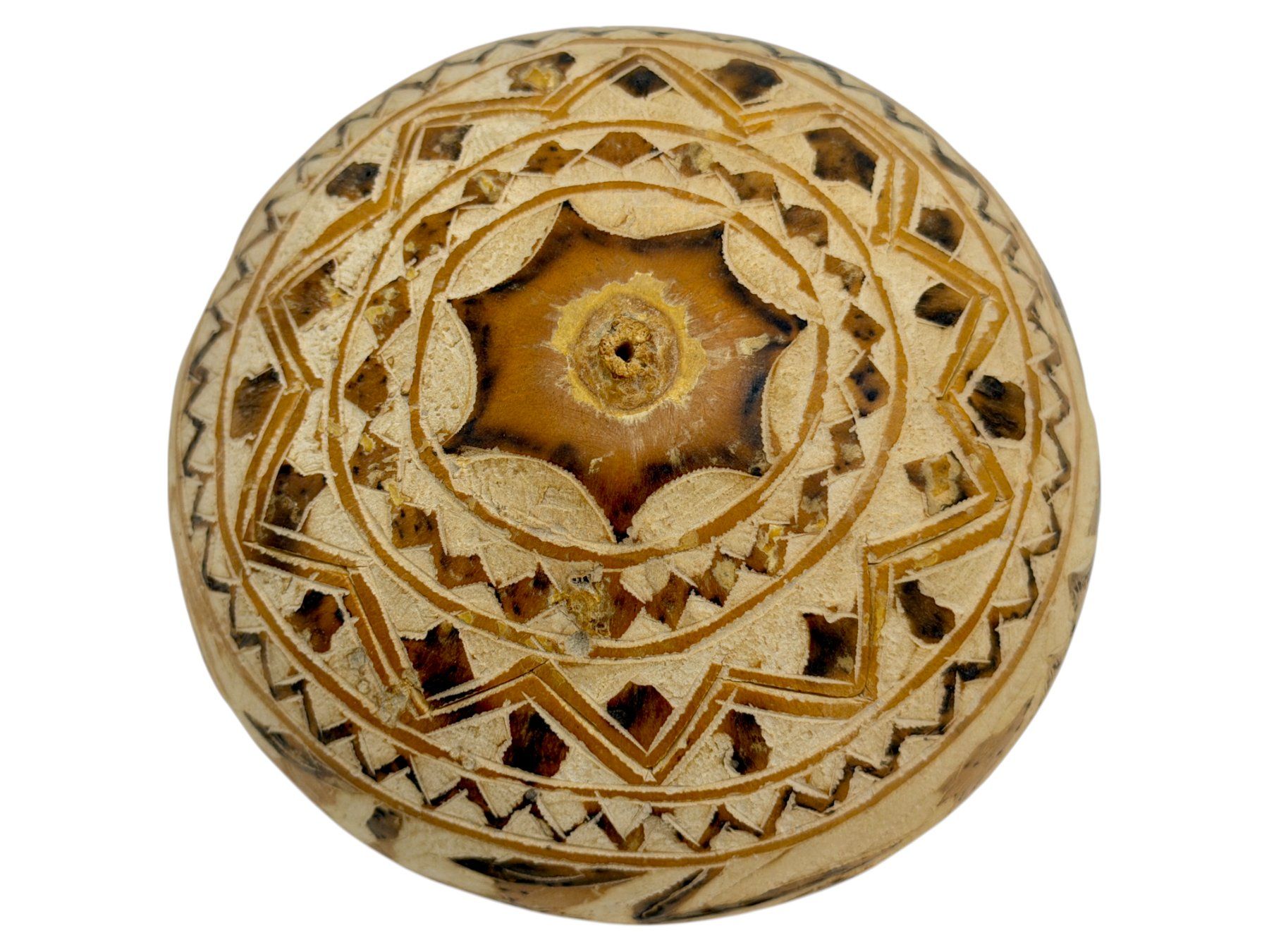 Portagioie: Boite à bijoux en calebasse gravée avec couvercle. Pérou – Usato da Morges venduto da vintiques 9