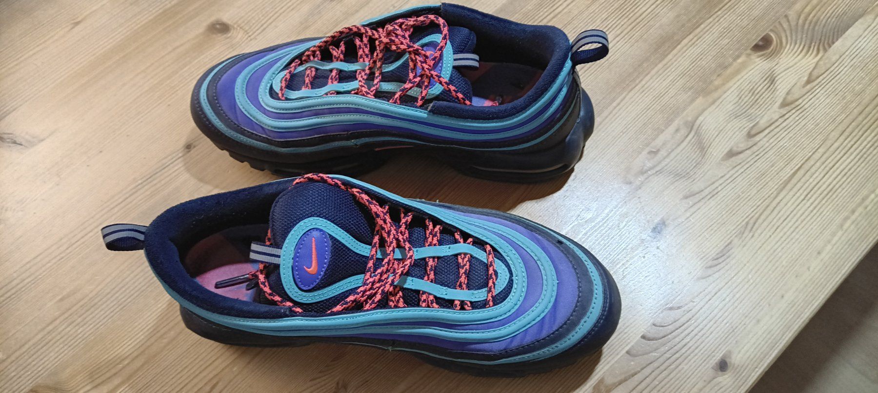 Nike Herrenschuhe: NIKE AIR PLUS 97 MODEL AV7936-400 – Gebraucht aus Embrach von nau_bj7j