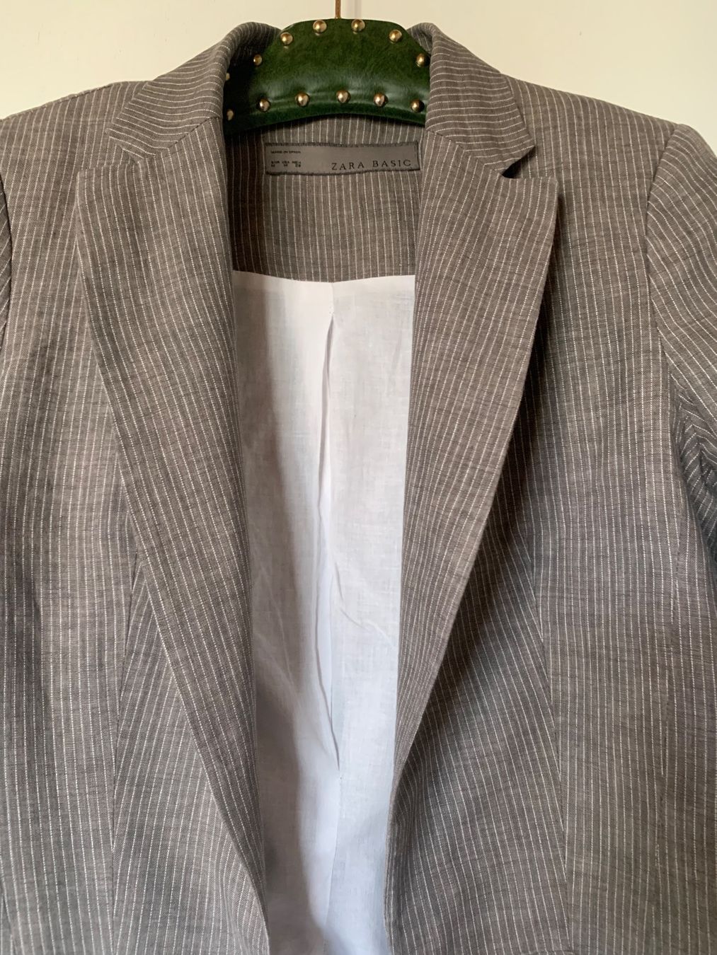 Vestes: ZARA BASIC Blazer taille M – D'occasion à Prilly par Sissi_1009 4