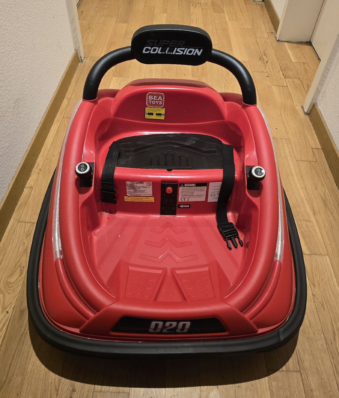 Bea Veicoli per bambini: Kinder Elektroauto / Autoscooter von BEA Toy – Usato da Schliern b. Köniz venduto da Ahmen