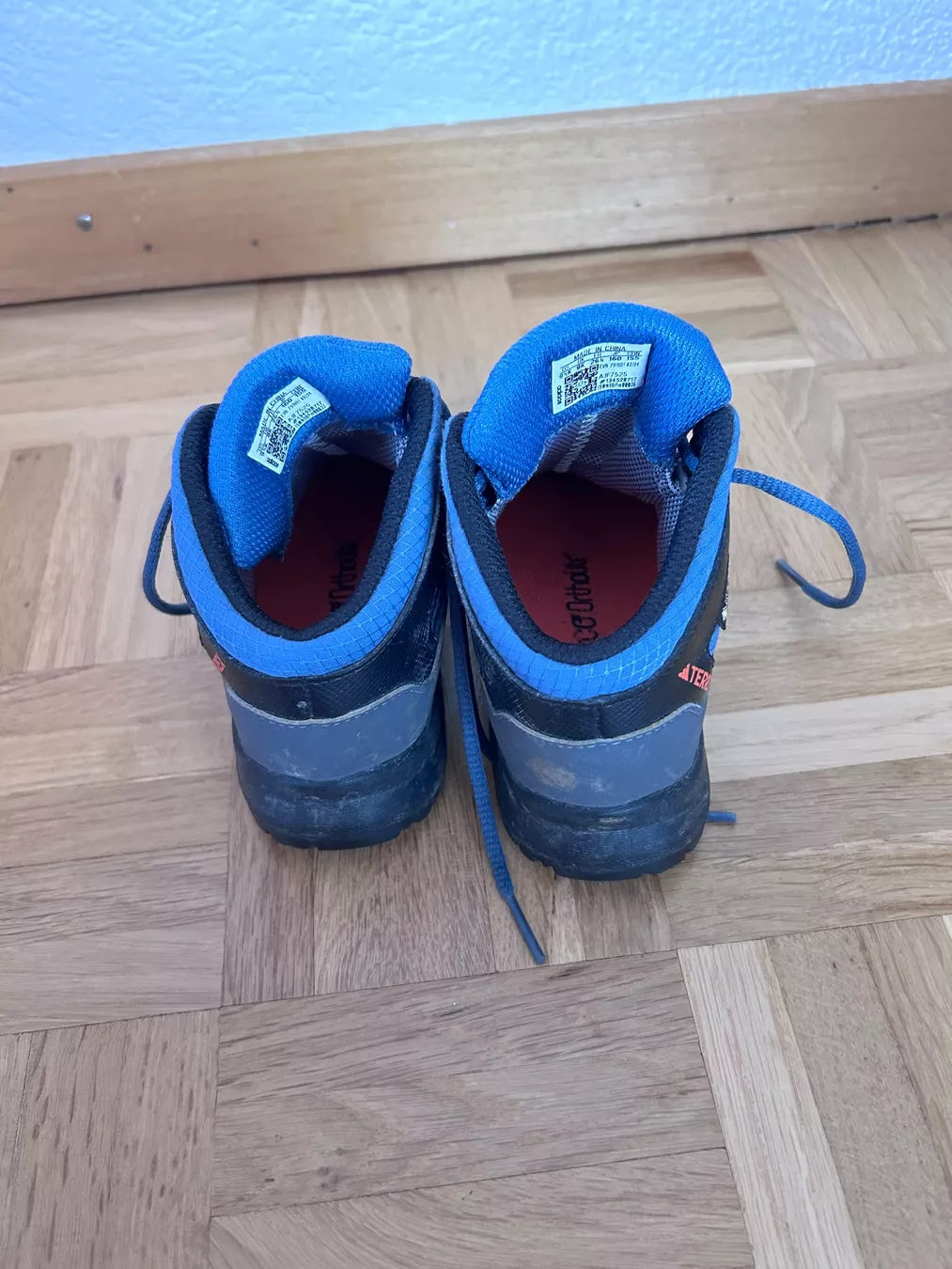 Adidas Scarpe da uomo: Trekkingschuhe Kinder – Usato da Affoltern am Albis venduto da dor_d289 1