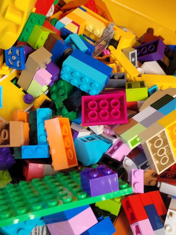 💛 Lego und Legobox Gesamtgewicht INKLUSIVE BOX! 1.6kg (Gebraucht) in ...