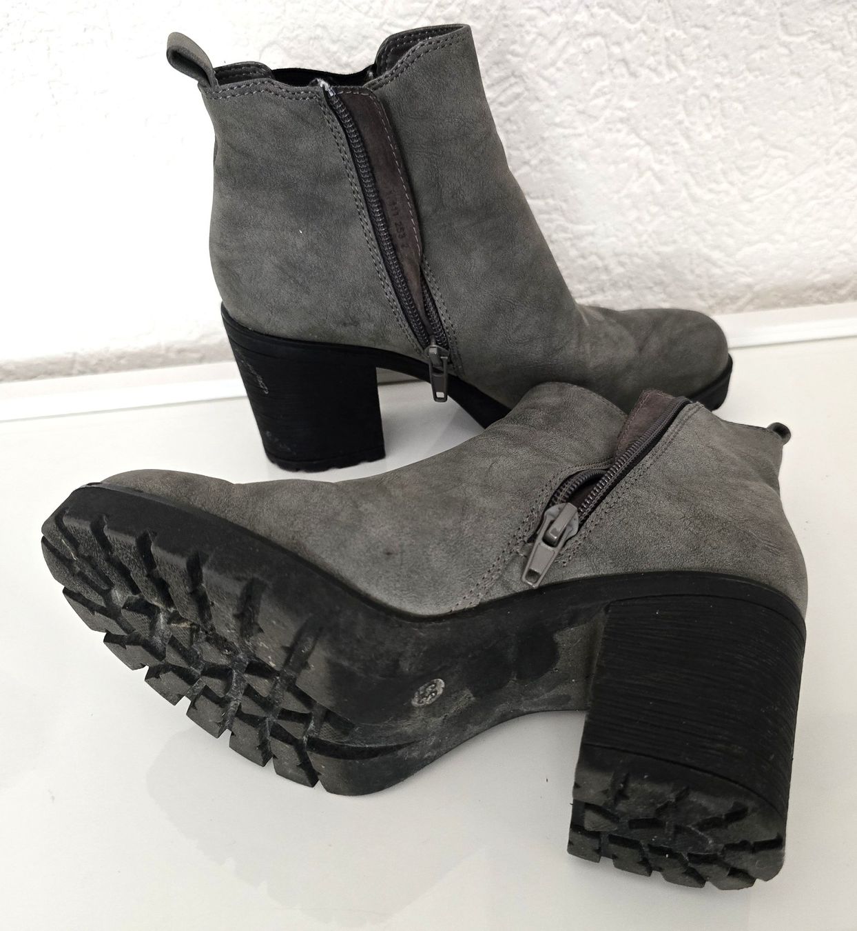 Graceland Damenschuhe: Bottines grises Graceland taille 35 – Neu (gemäss Beschreibung) aus La Chaux-de-Fonds von Cokecollection 2