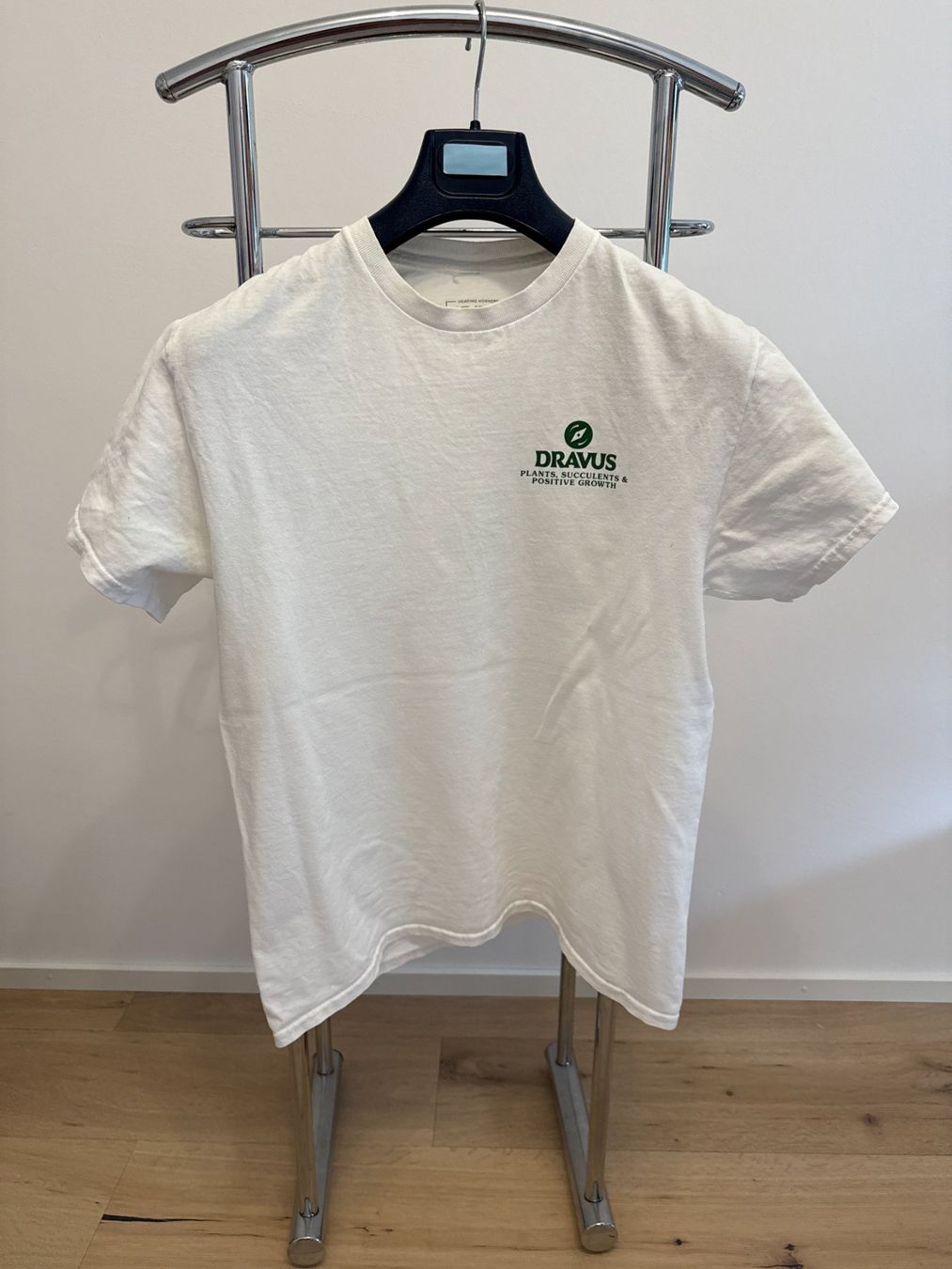 T-shirt: Weisses Dravus T-Shirt Gr. M – Usato da Fällanden venduto da ala_k7vk