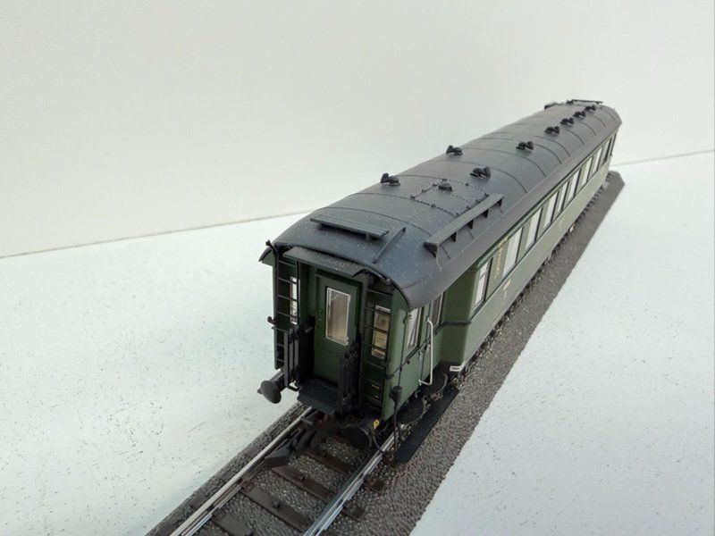 Modellini di ferrovie: Pullman "36146", Spur H0, Eilzugwagen 3. Klasse der DRG – Usato da Büsserach venduto da ModellbahnDepot 4