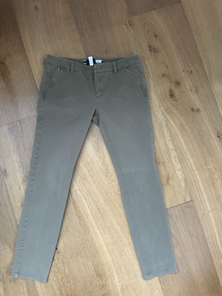 Sportmax Hosen: Sportmax Code Skinny Hose, Khaki, Gr. 29 - Top – Gebraucht aus Chur von Renibe 6