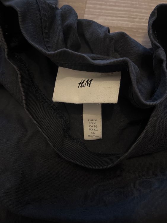 H&M T-shirt: T-Shirt bleu H&M – Usato da Le Locle venduto da Mayd_h 1