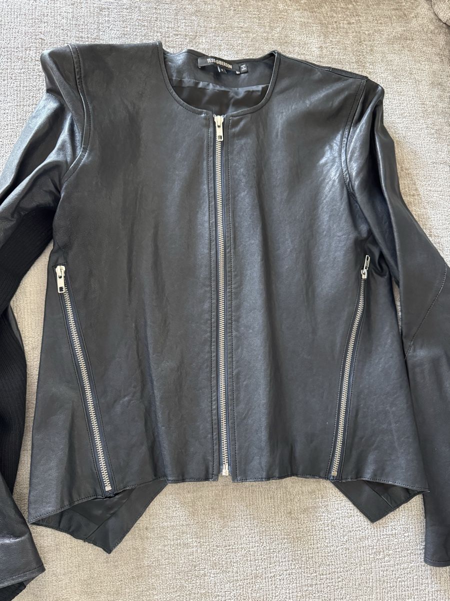Giacche: Tess Giberson Leather Jacket – Usato da Luzern venduto da liz_6fgj 1
