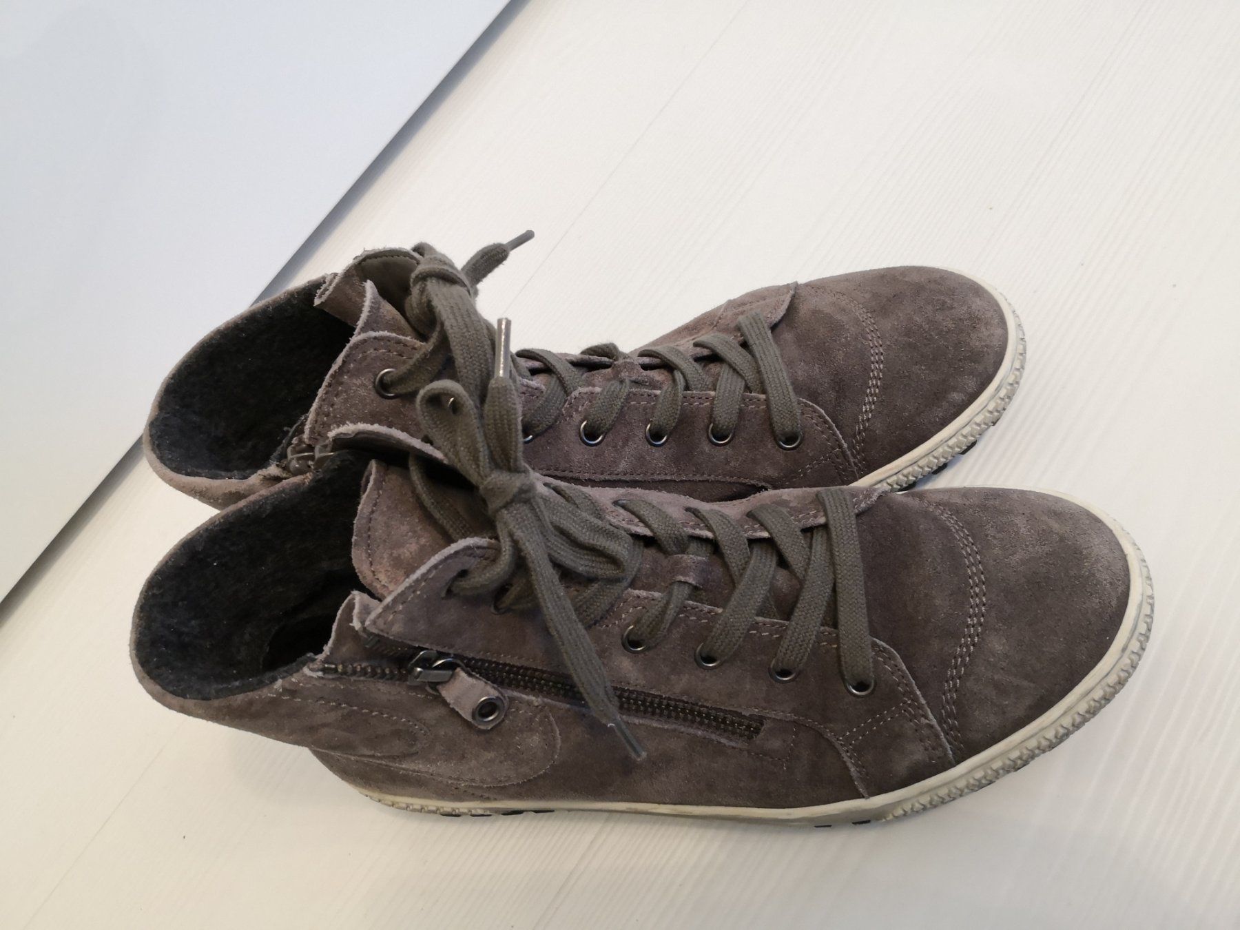 Gabor Scarpe da donna: 🤩GABOR SNEAKER WILDLEDER GRAU – Usato da Olten venduto da Naja-Twins-Twins 3