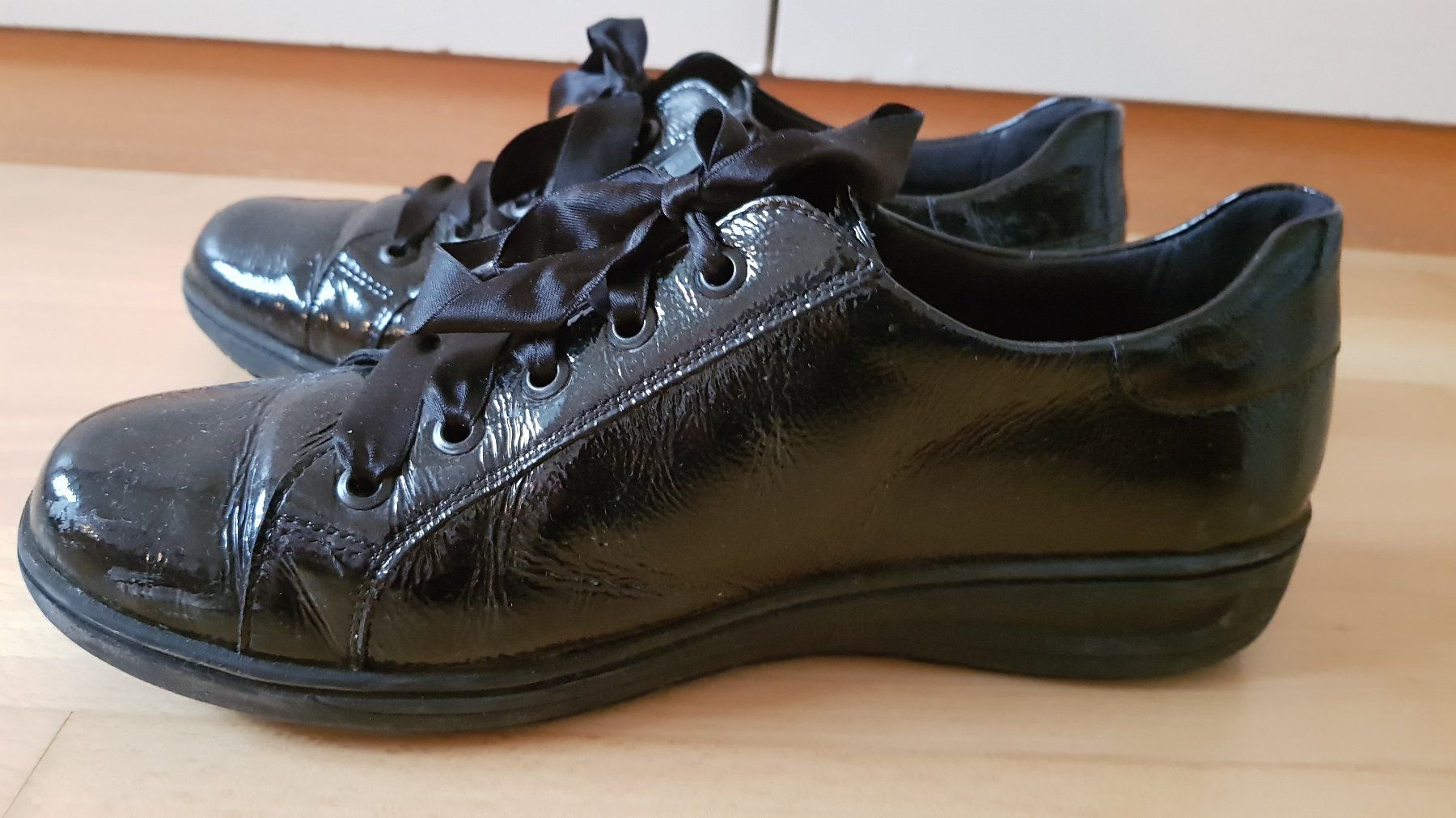 Damenschuhe: Lackschuhe Damen Gr. 39, von Solidus, schwarz – Gebraucht aus Luzern von Dotryit 2