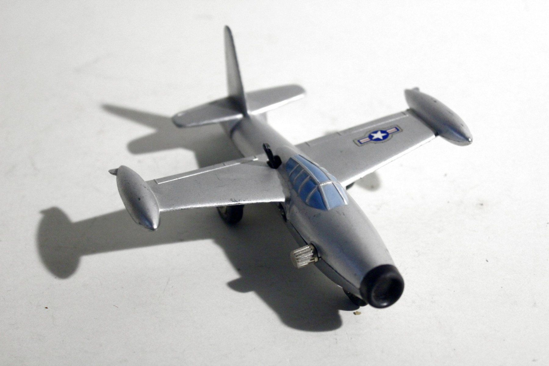 Schuco Kit di modellismo & Modellini statici: Vintage Flugzeug SCHUCO Micro Jet 1030 - Thunderjet – Usato da Bern venduto da kultiges 1