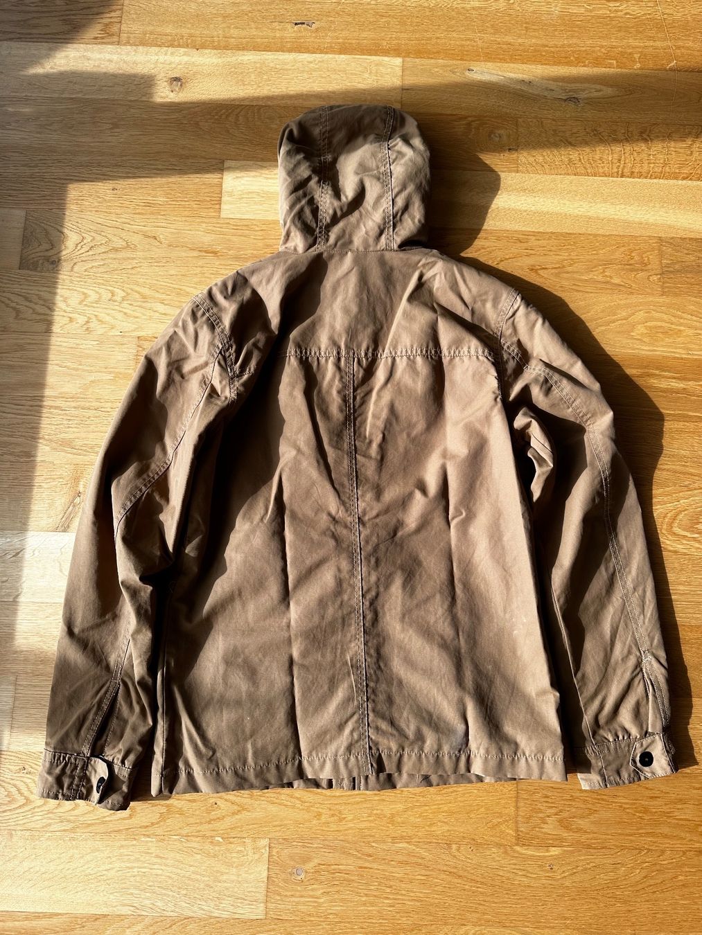 Jacken: Übergangsjacke Blend Gr. S hellbraun mit Kapuze – Gebraucht aus Konolfingen von PM_3510 1