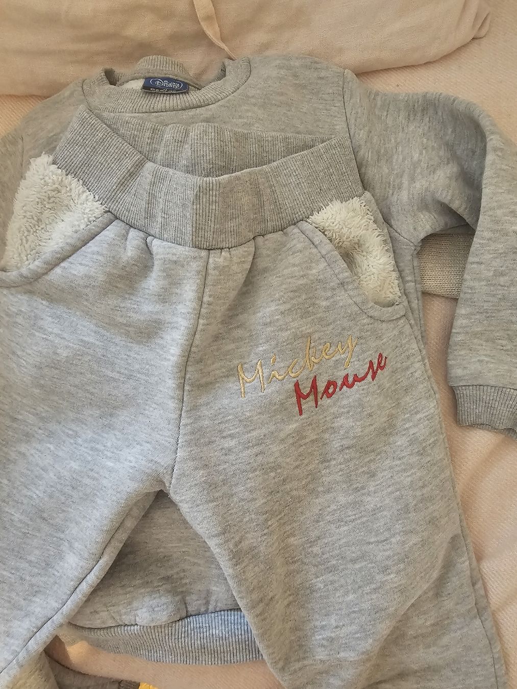 Lotti di vestiti: Disney Mickey Mouse thick winter set – Nuovo (secondo la descrizione) da Cologny venduto da Selin34 2