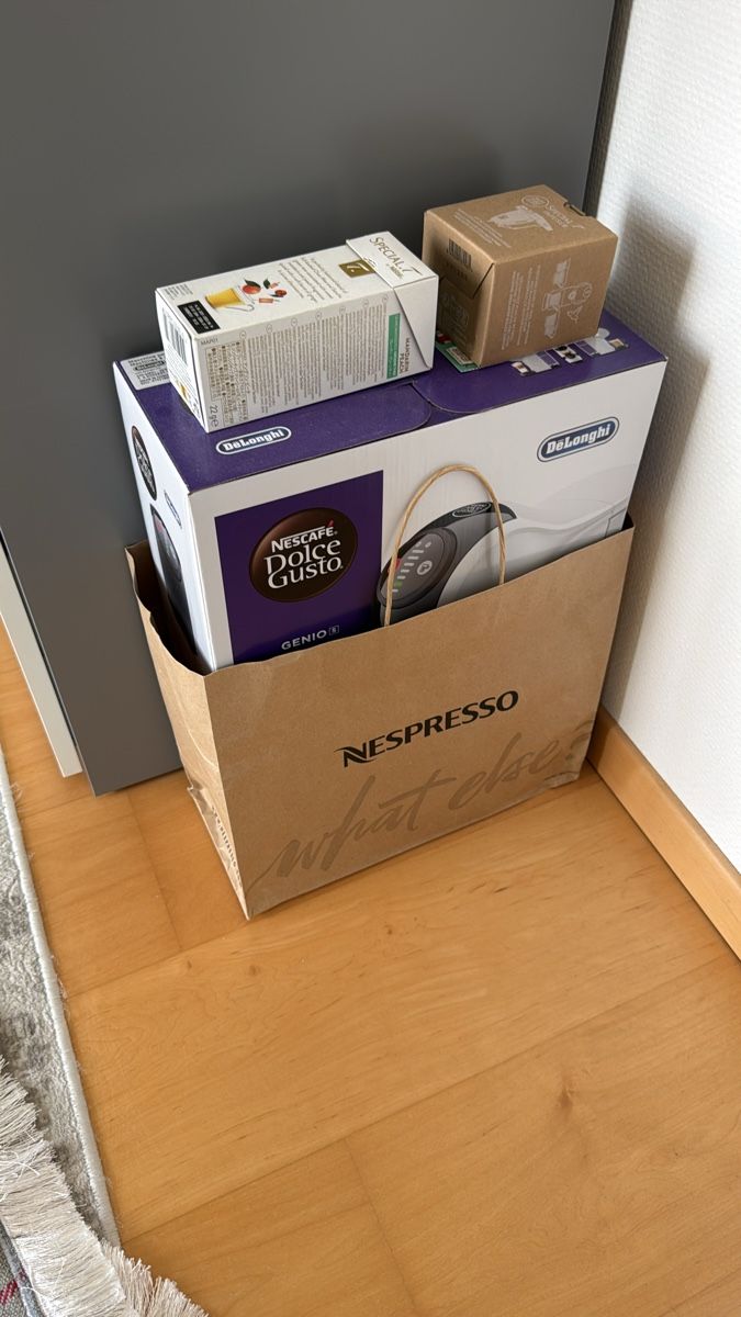 De'Longhi Kaffeemaschinen & Espressomaschinen: Dolce Gusto Genio S Kaffeemaschine + Special T Zubehör – Neu und originalverpackt aus Freidorf TG von Iris1970 2