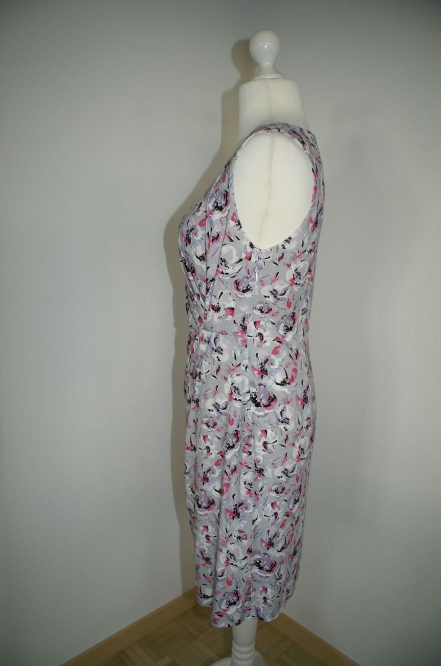 Vestiti: Kleid von Alba Moda, Gr. 38, hellgrau gemustert    NEU – Nuovo (secondo la descrizione) da Grüt (Gossau ZH) venduto da o-nyx 4