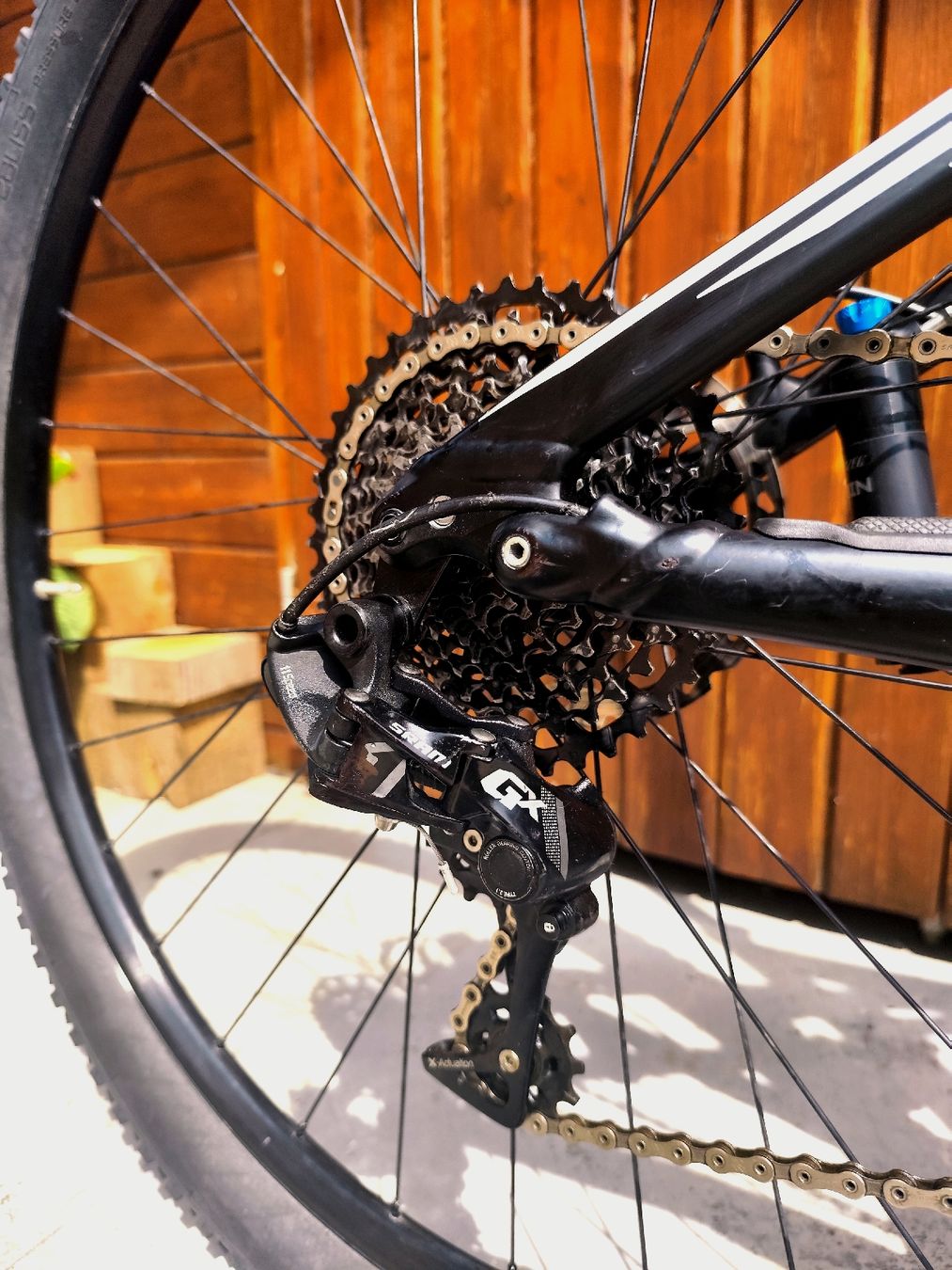 Specialized Biciclette: VTT Specialized Epic Carbone 29" Full Suspension négociable – Usato da Collombey venduto da loubilou 3