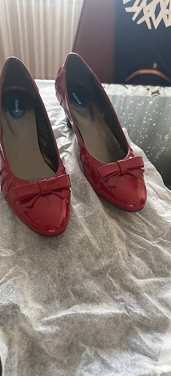 Damenschuhe: Schuhe Grösse 38 – Gebraucht aus Seltisberg von gul_wv9k 1