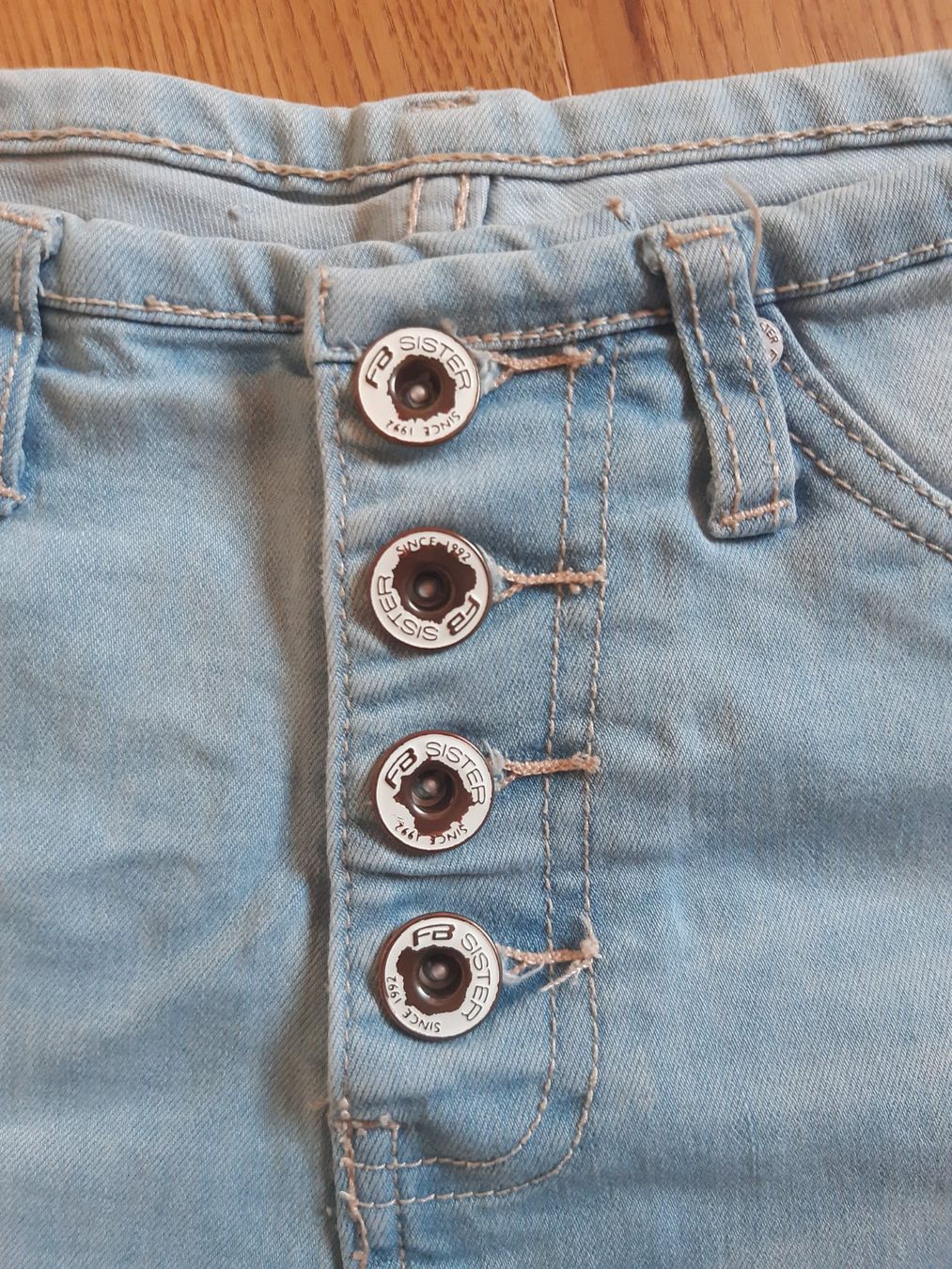 Pantaloni: Jeans-Shorts, Grösse 36 – Usato da Schötz venduto da irinananna 2