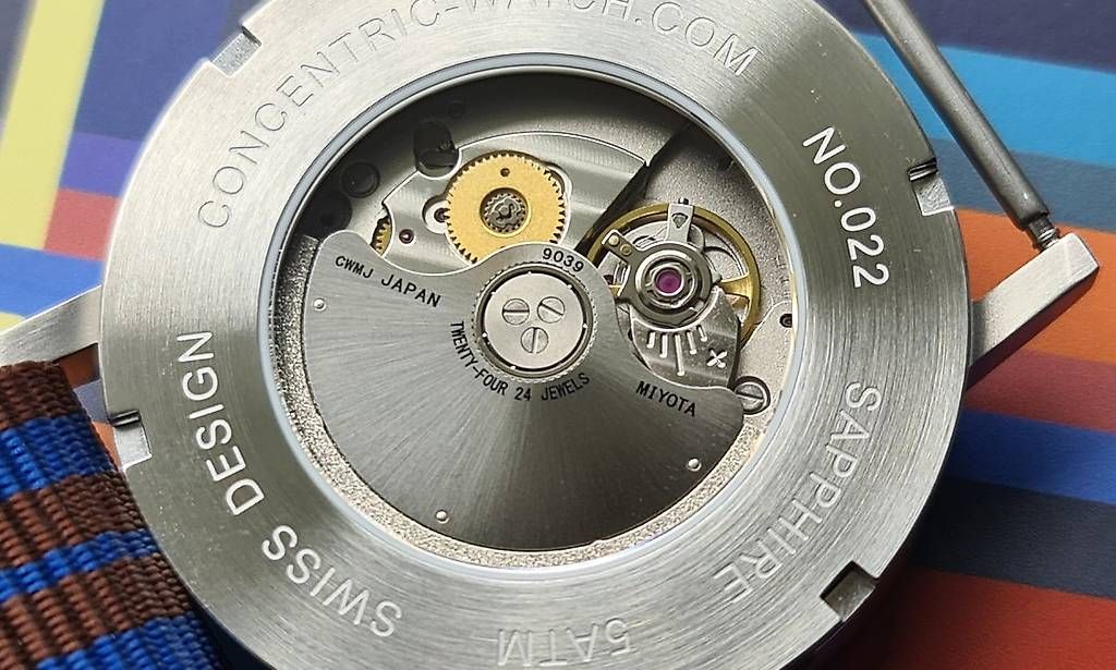 Orologi: Farbenfrohes CONCENTRIC UHREN Unikat 41mm Automatic – Usato da Basel venduto da Subwave 7