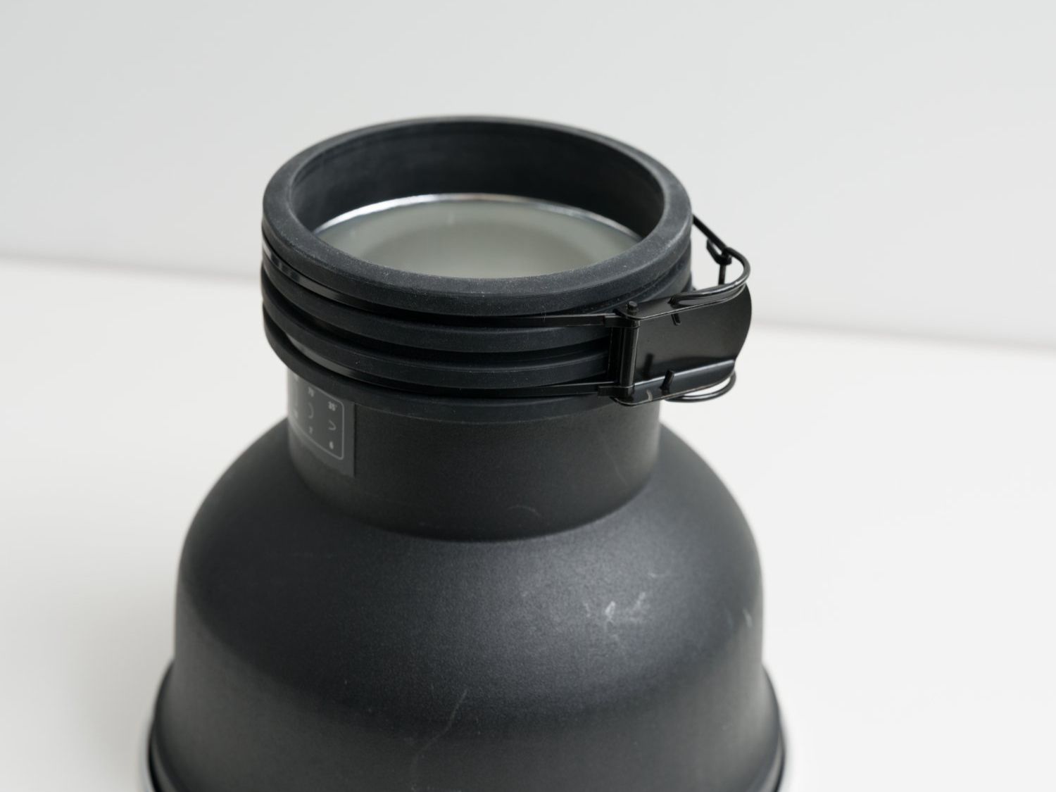 Profoto Blitze: Profoto Zoom Reflektor – Gebraucht aus Chur von eurostile 2