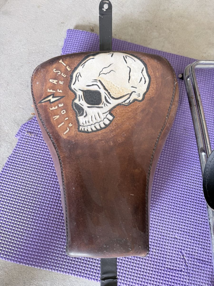 Toutes les pièces détachées moto: Harley – D'occasion à Düdingen par rene027
