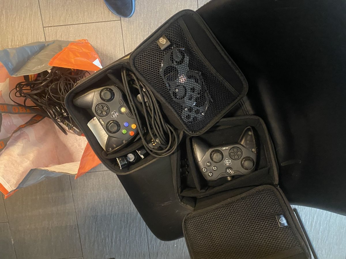 Console: Console et jeux vidéo  – Usato da Chavornay venduto da sof_wh6r 1