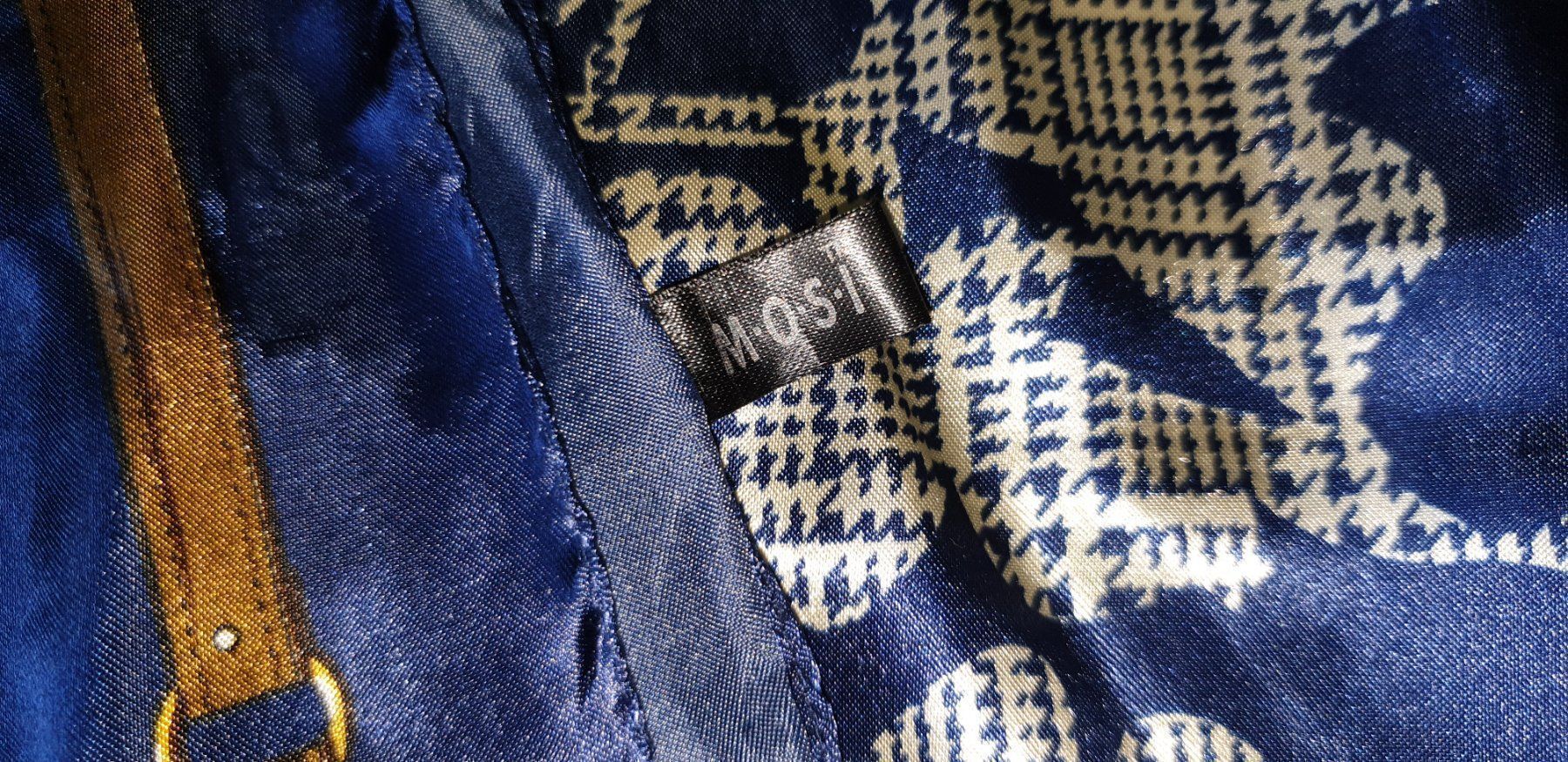 Foulard & Sciarpe: Foulard nicht Hermès + Hermès Box gratis dazu – Usato da Gwatt (Thun) venduto da Letzte-Chance-III 1