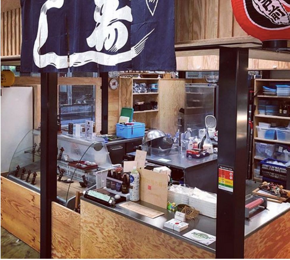 Allestimento di negozi e stand fieristici: Verkaufsvitrine zu Verkaufen – Usato da Zürich venduto da Hubbynski 1