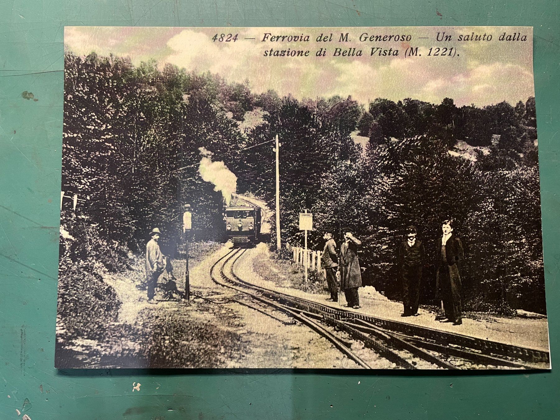 Poster & Bilder: Monte Generoso – Gebraucht aus Bissone von Orson 4