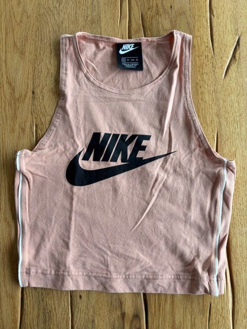Nike Top: Nike Tanktop Grösse XS – Usato da Hohenrain venduto da Kiendan