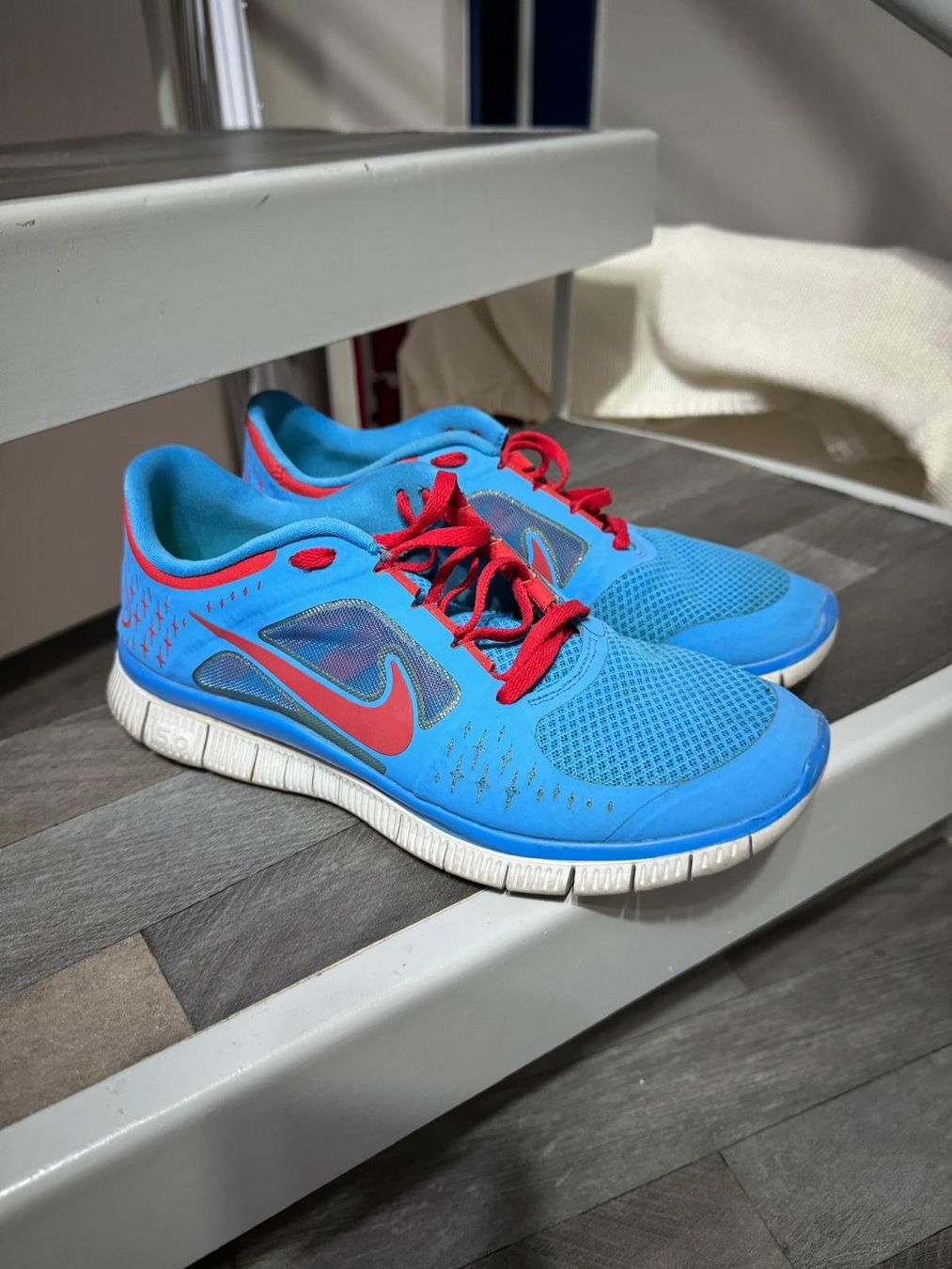 Nike Scarpe da uomo: Nike Schuhe blau / rot – Usato da Lupfig venduto da Pluribus 4