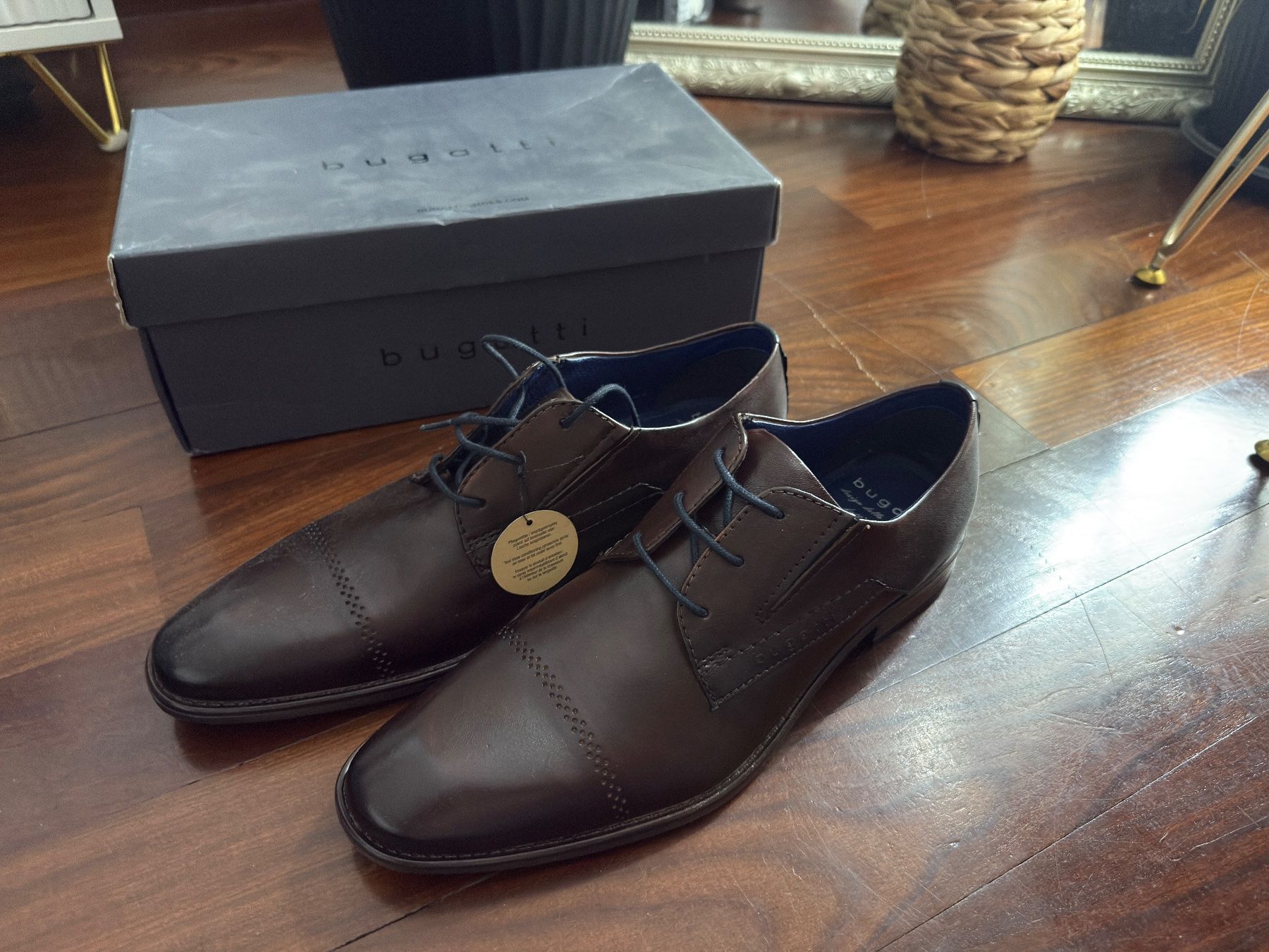 Bugatti Chaussures hommes: Business Schuhe Neu Bugatti Gr 45 – Neuf avec emballage d'origine à Breganzona par chaftab83