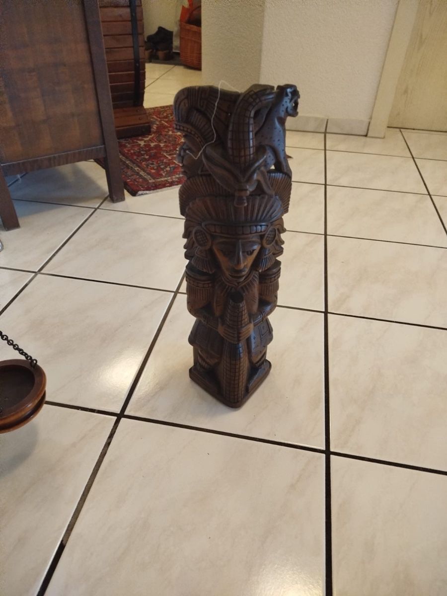 Figuren: Asiatische Holzfigur – Gebraucht aus Oftringen von zs78