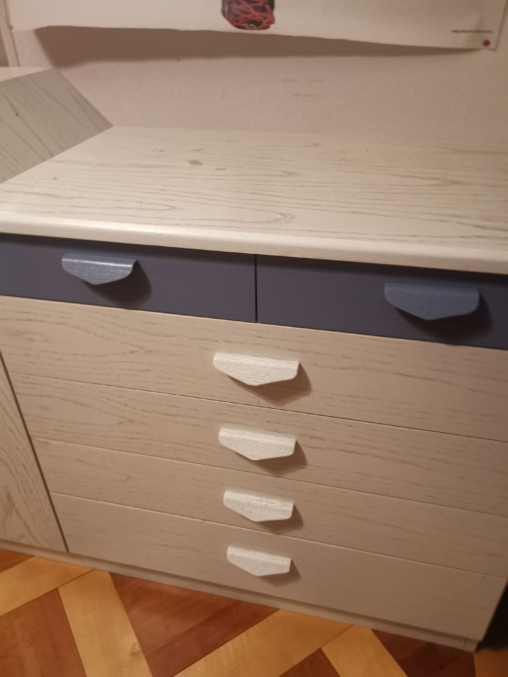 Cassettiere: Commode enfant vintage, style unique - Offre spéciale! – Usato da La Corbaz venduto da Emma22cj 4