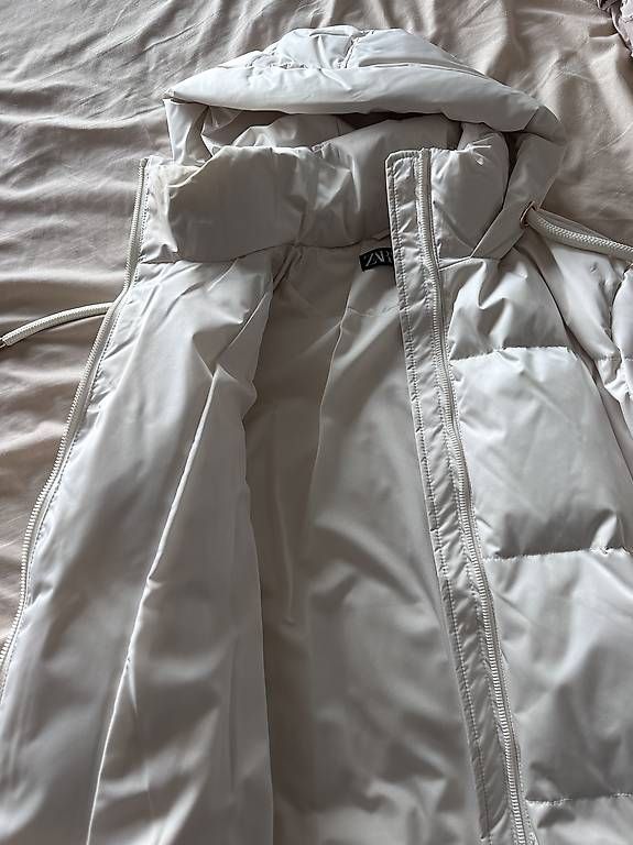 Zara Giacche: Doudoune Zara Blanche – Usato da Meyrin venduto da osoriohelder 1