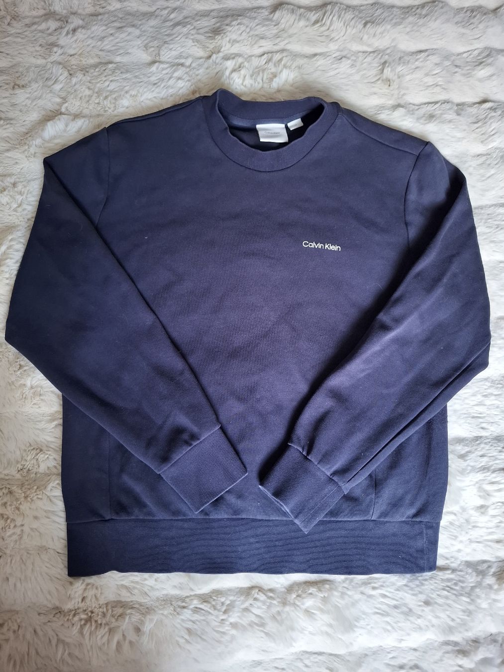 Calvin Klein Maglioni & Felpe: Calvin Klein Sweatshirt Bleu Marine Taille M – Usato da Le Locle venduto da QUALI-PRIX 1