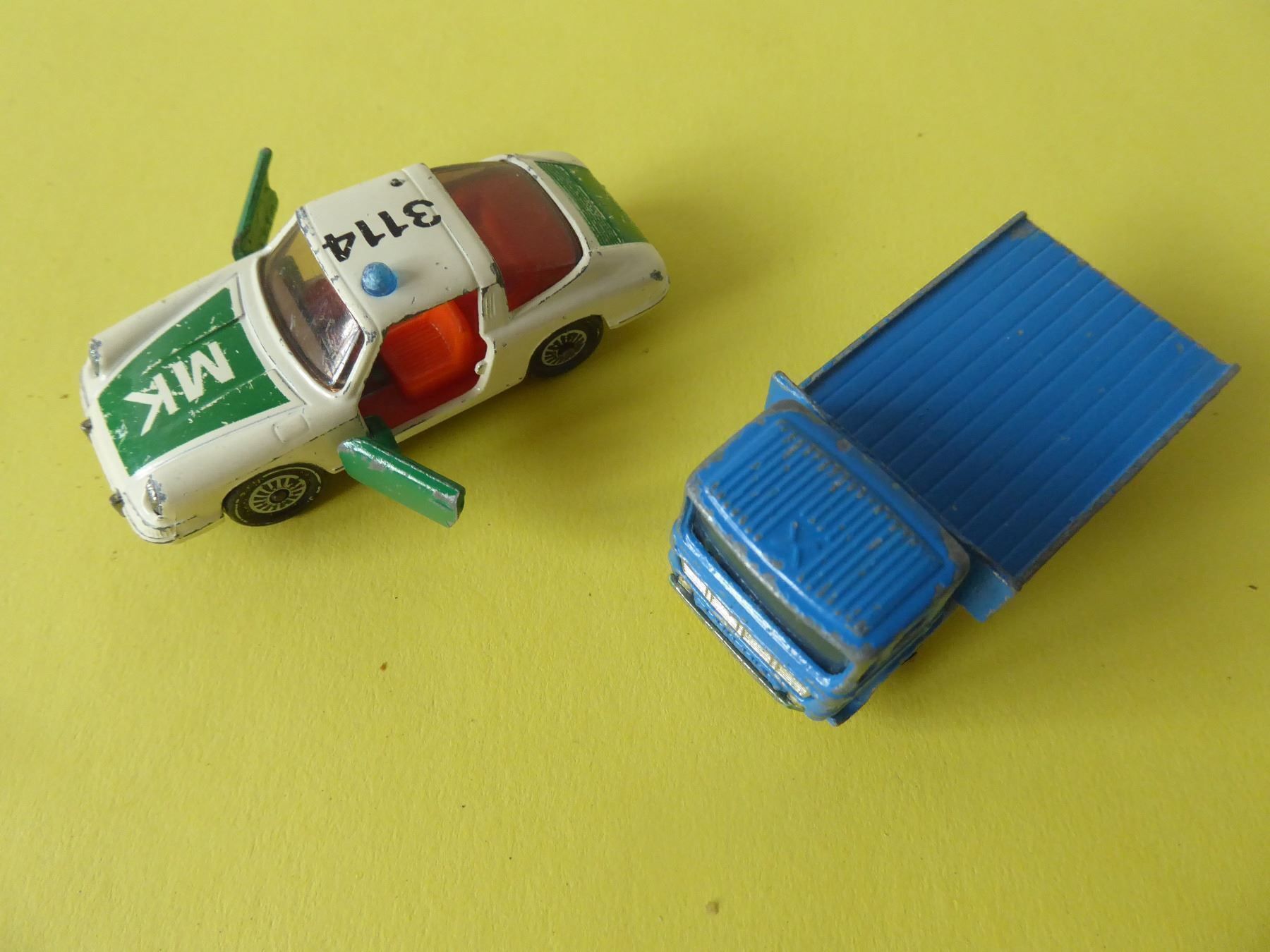 Matchbox Modellini d'auto: 1 altes Modellauto & 1 Lastwagen – Usato da Zürich venduto da Chaeffeler 2