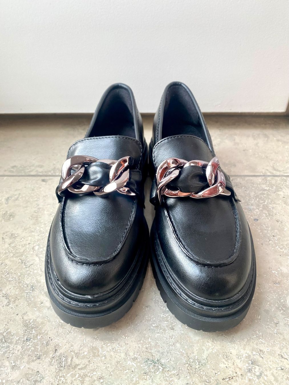 Scarpe da donna: Halbschuhe Brogue Schwarz Grösse 36 – Nuovo (secondo la descrizione) da Zürich venduto da Annavictoria18 5