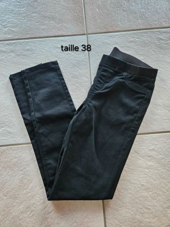 Pantalon noir t.38
