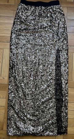 Sale‼️New glamour Ginatricot skirt size S