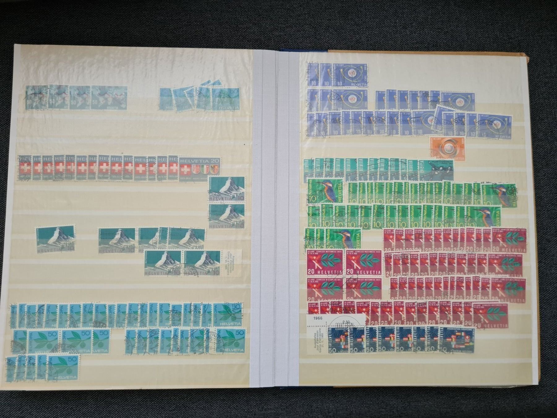 Tous les timbres: Briefmarkenalbum mit div. Marken – D'occasion à Weinfelden par michaelino 8