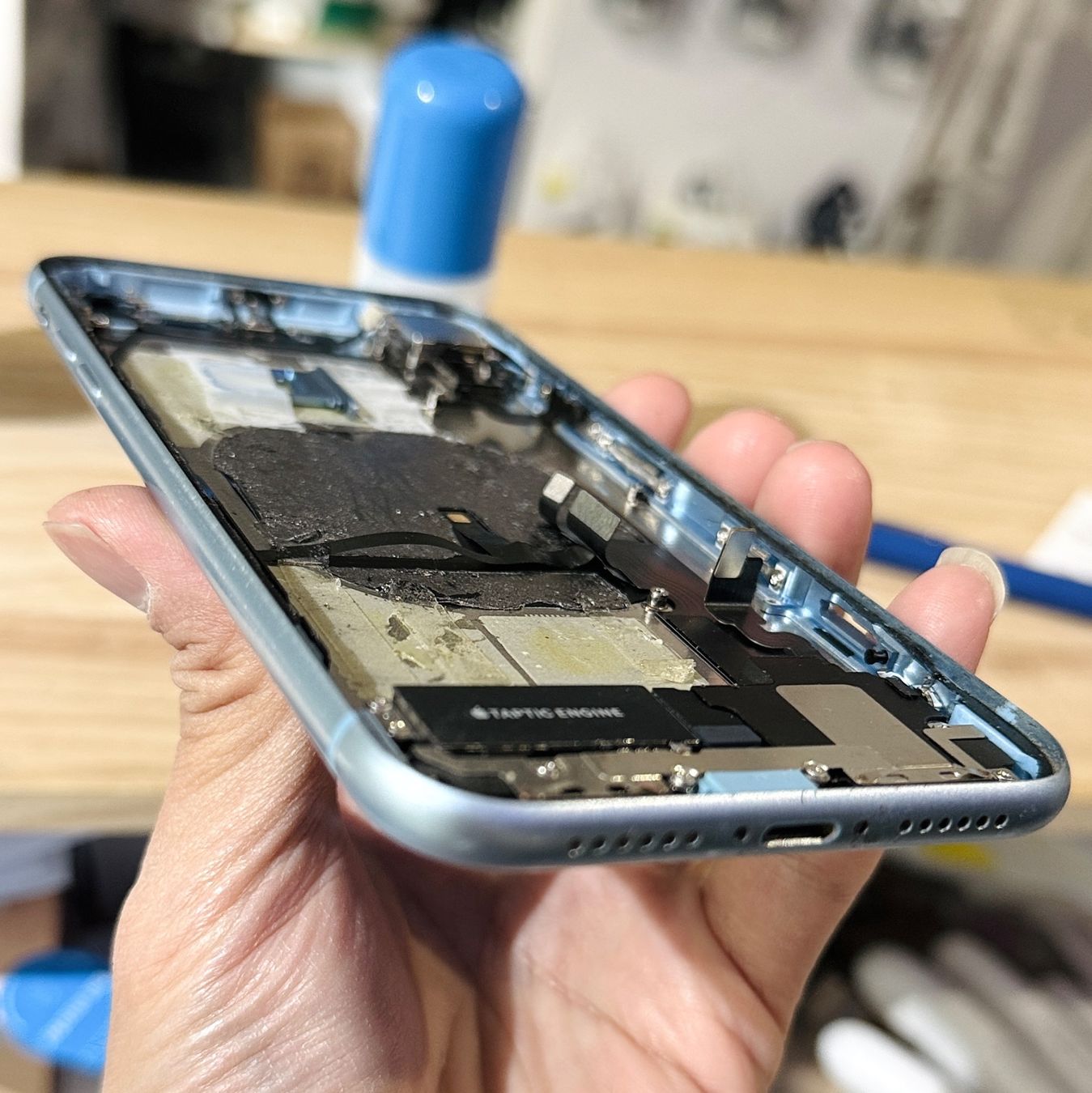 Apple Telefoni cellulari / Smartphones: Châssis bleu iPhone XR avec camera vitre cassé – Usato da Morges venduto da DA-repa 2