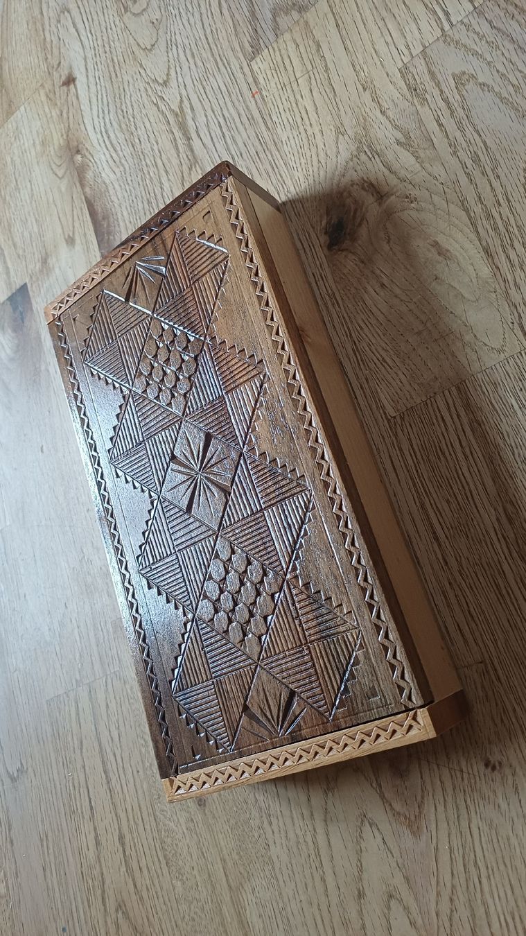 Articoli in legno: Schöne Schatulle Nussbaum  – Usato da Flawil venduto da Naphtali 9