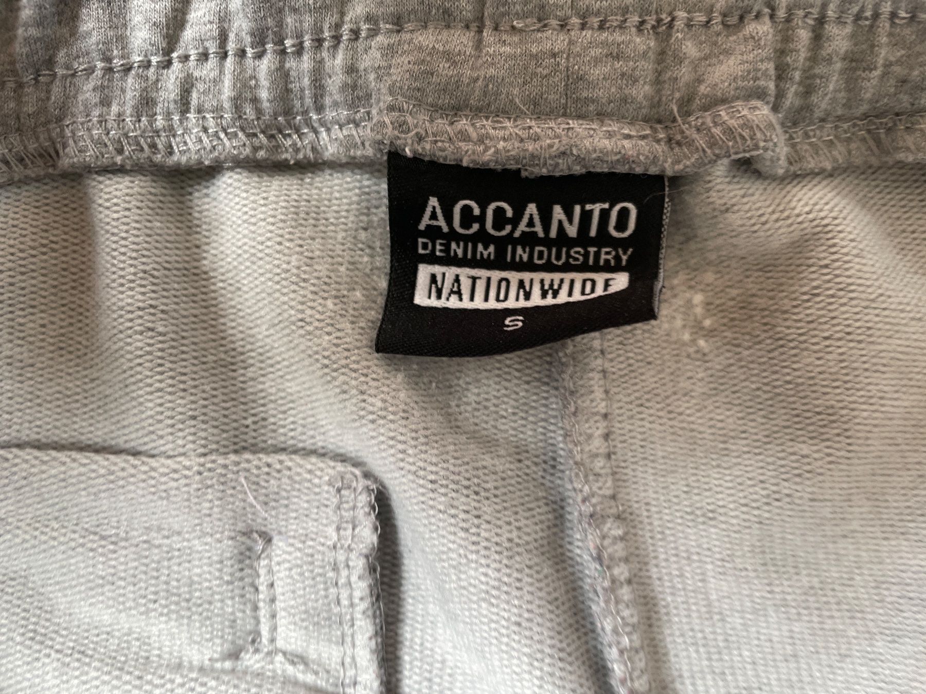 Pantaloni: Lange Shorts Gr. S – Usato da Klingnau venduto da vollmond36 2