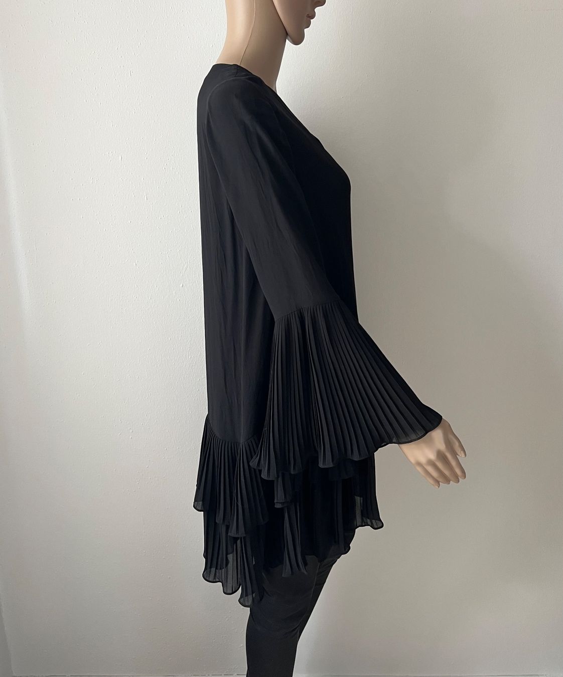 Vestiti: UTERQÜE Seidenkleid 🖤 – Usato da Zürich venduto da ClosetQueen 5