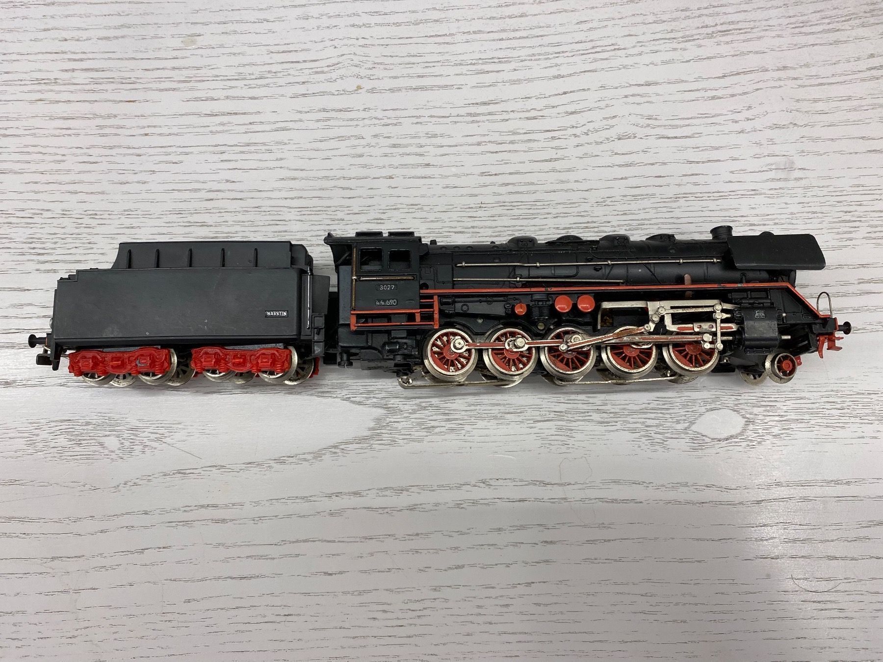 Märklin Modellini di ferrovie: Märklin 3027 DB BR44 TELEX – Usato da Lupsingen venduto da New-Haven 2