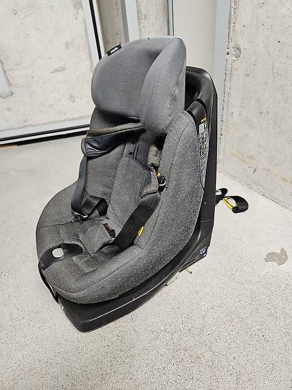 Maxi-Cosi Seggiolini per auto: Maxicosi Axissfix – Usato da Weisslingen venduto da Mechanik87 2