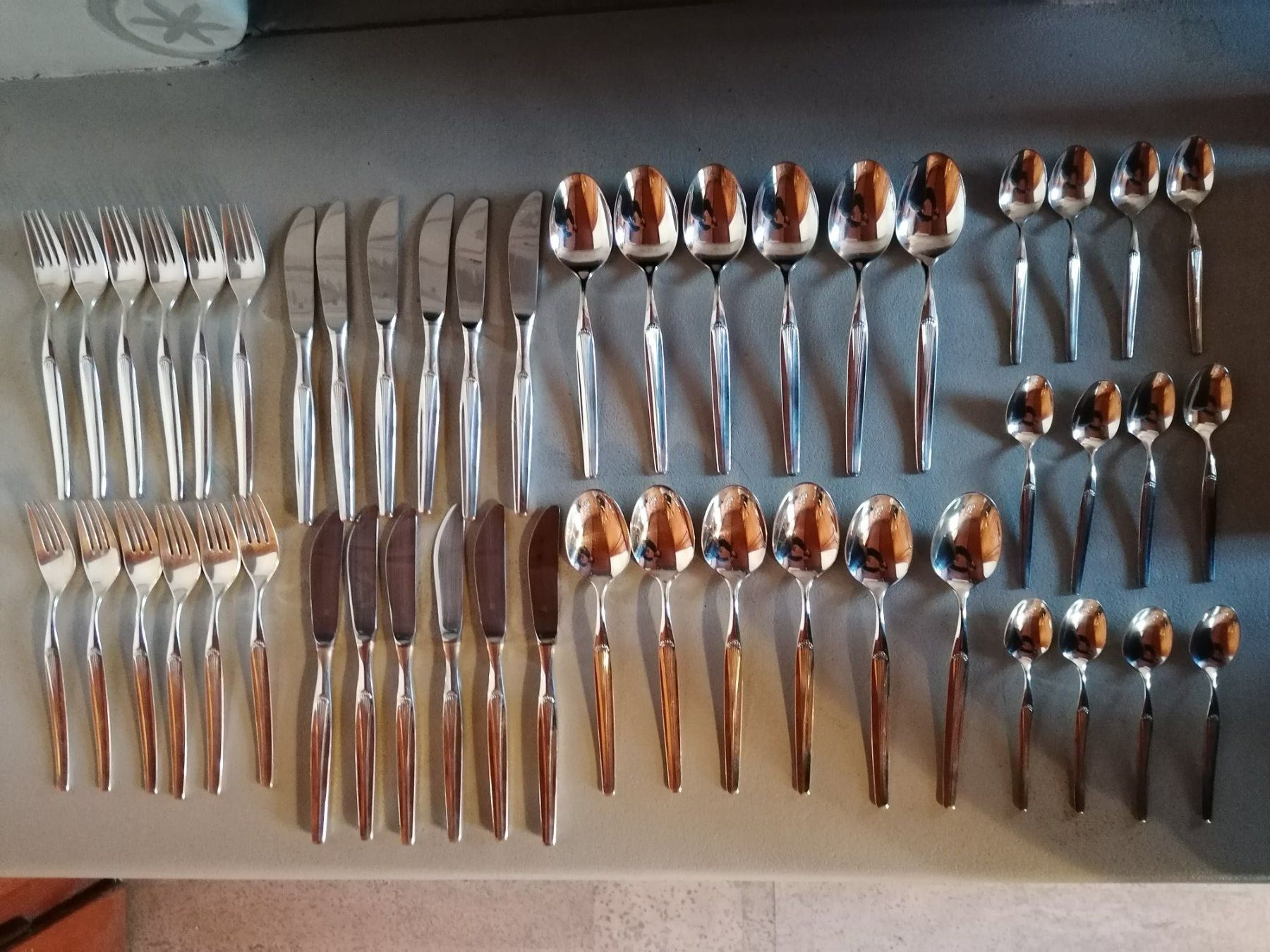 WMF Set di posate: WMF Besteck versilbert, Serie Madrid 48 teilig gebraucht – Usato da Schwanden i.E. venduto da Cothesama 2