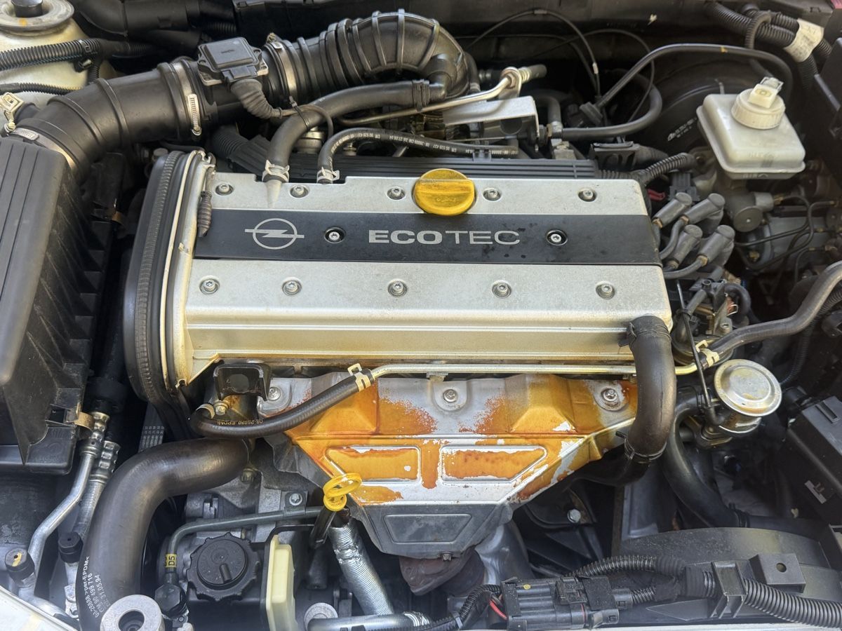 Opel Automobili: Opel Vectra 2.0 manuelle, essence – Usato da Veyrier venduto da Chessmann_Douane1255 6