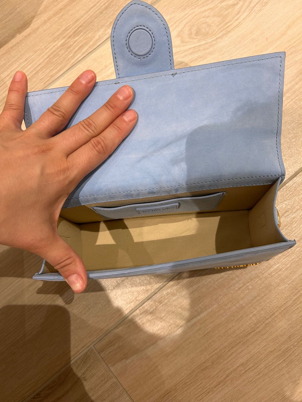 Jacquemus Borse da donna: Jacquemus Die grosse Bambino Handtasche, hellblau – Nuovo (secondo la descrizione) da Andwil SG venduto da nin_y2zm 6